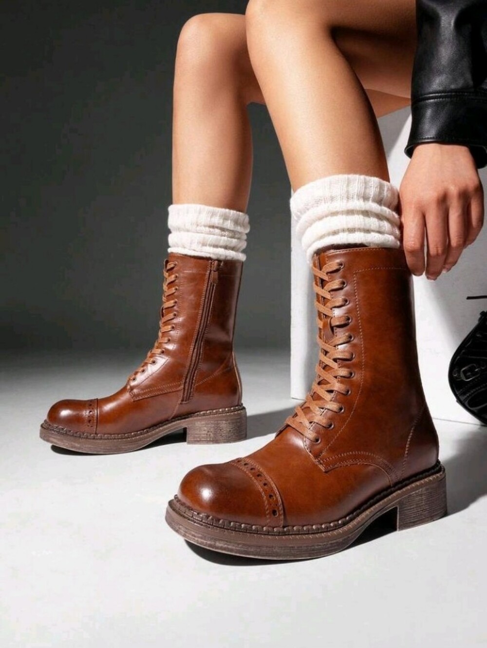 Women's Mid-Calf Boots Fashion Motorcycle Boots Square Toe Lace-Up - Picture 3 of 6